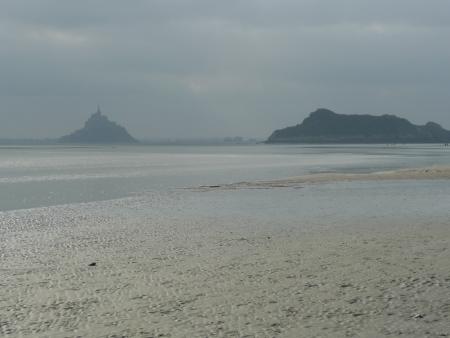 en passant par le rocher de tombelaine